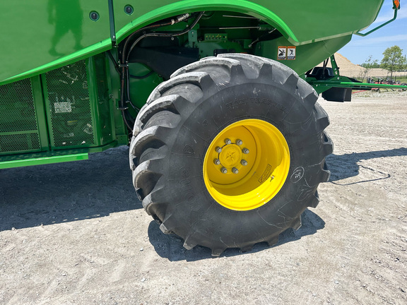 2024 John-Deere S770