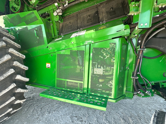 2024 John-Deere S770