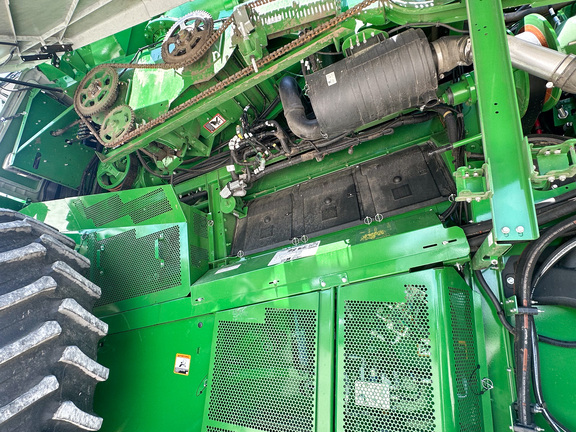 2024 John-Deere S770