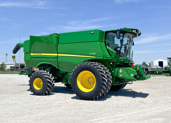2024 John-Deere S770