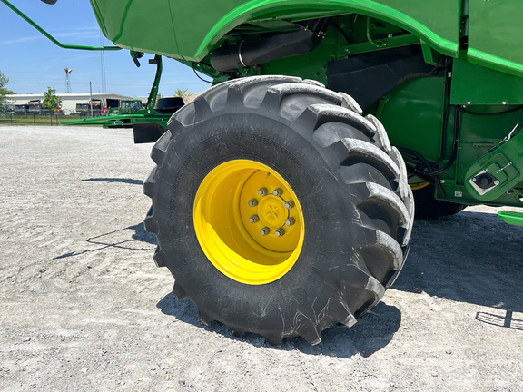 2024 John-Deere S770