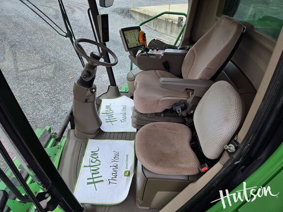 Photo of 2014 John Deere S690