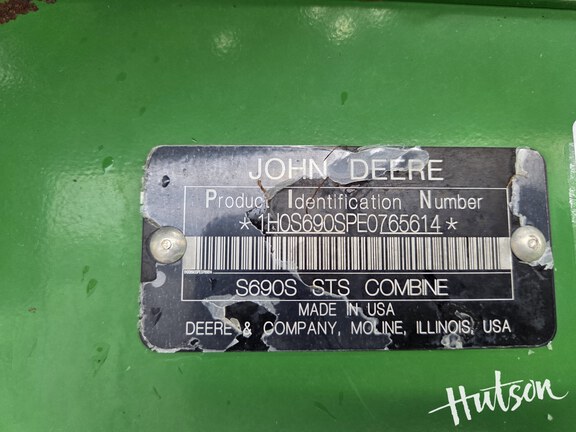 Photo of 2014 John Deere S690