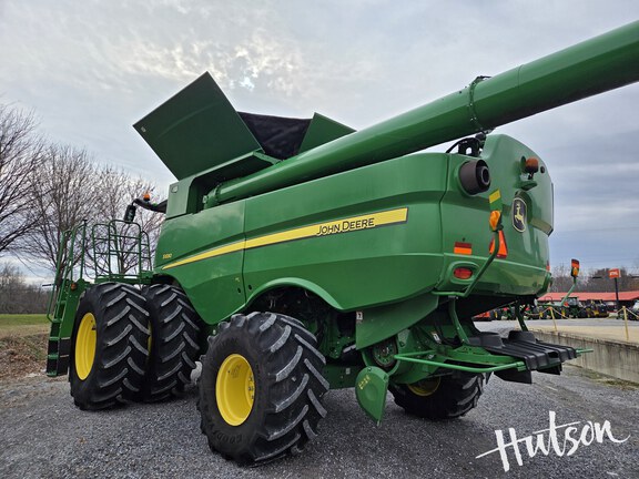 Photo of 2014 John Deere S690