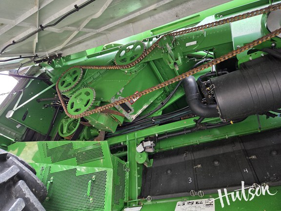 Photo of 2014 John Deere S690