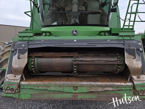 Photo of 2014 John Deere S690