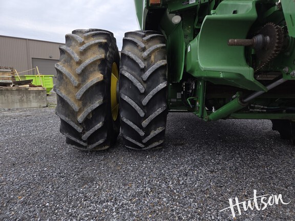 Photo of 2014 John Deere S690