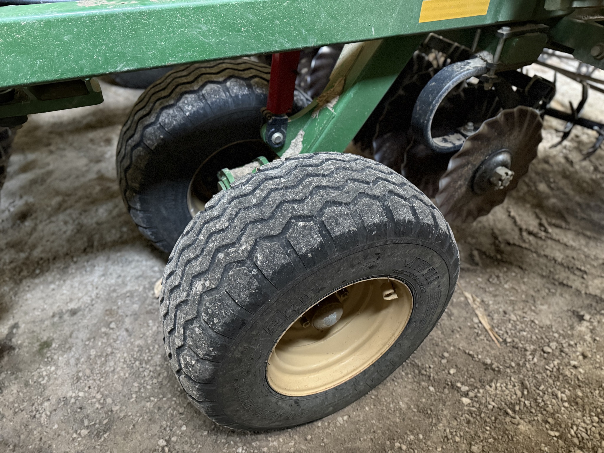 2018 Great Plains 3000TM Image 13