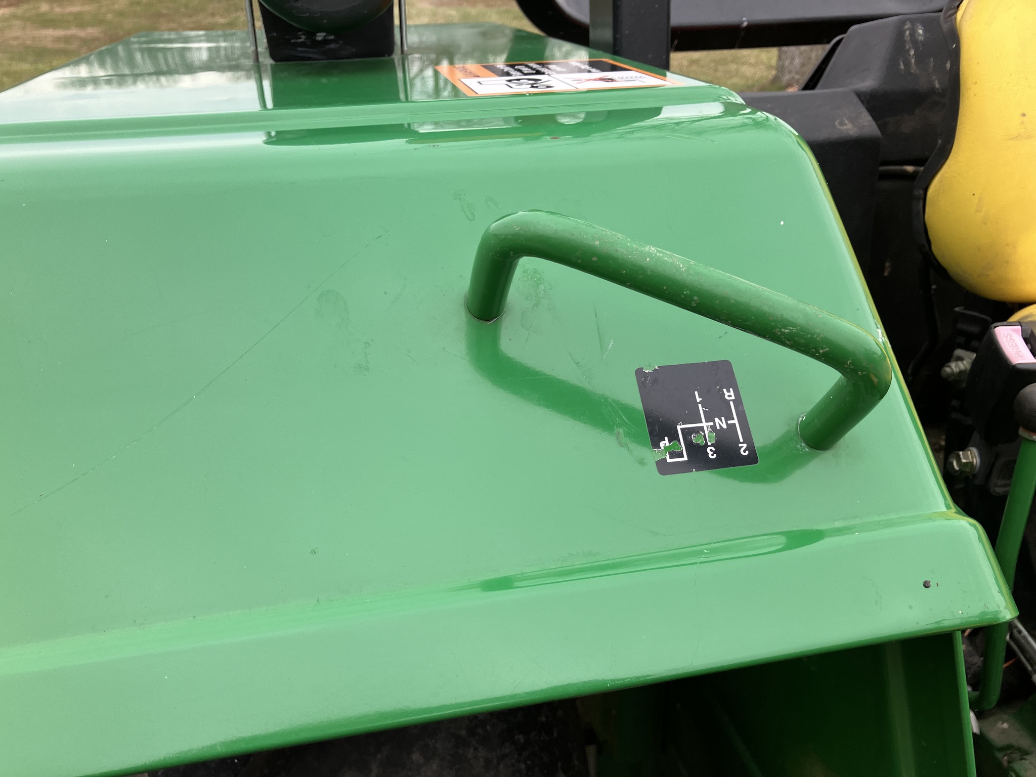 2010 John Deere 5075E Image 6