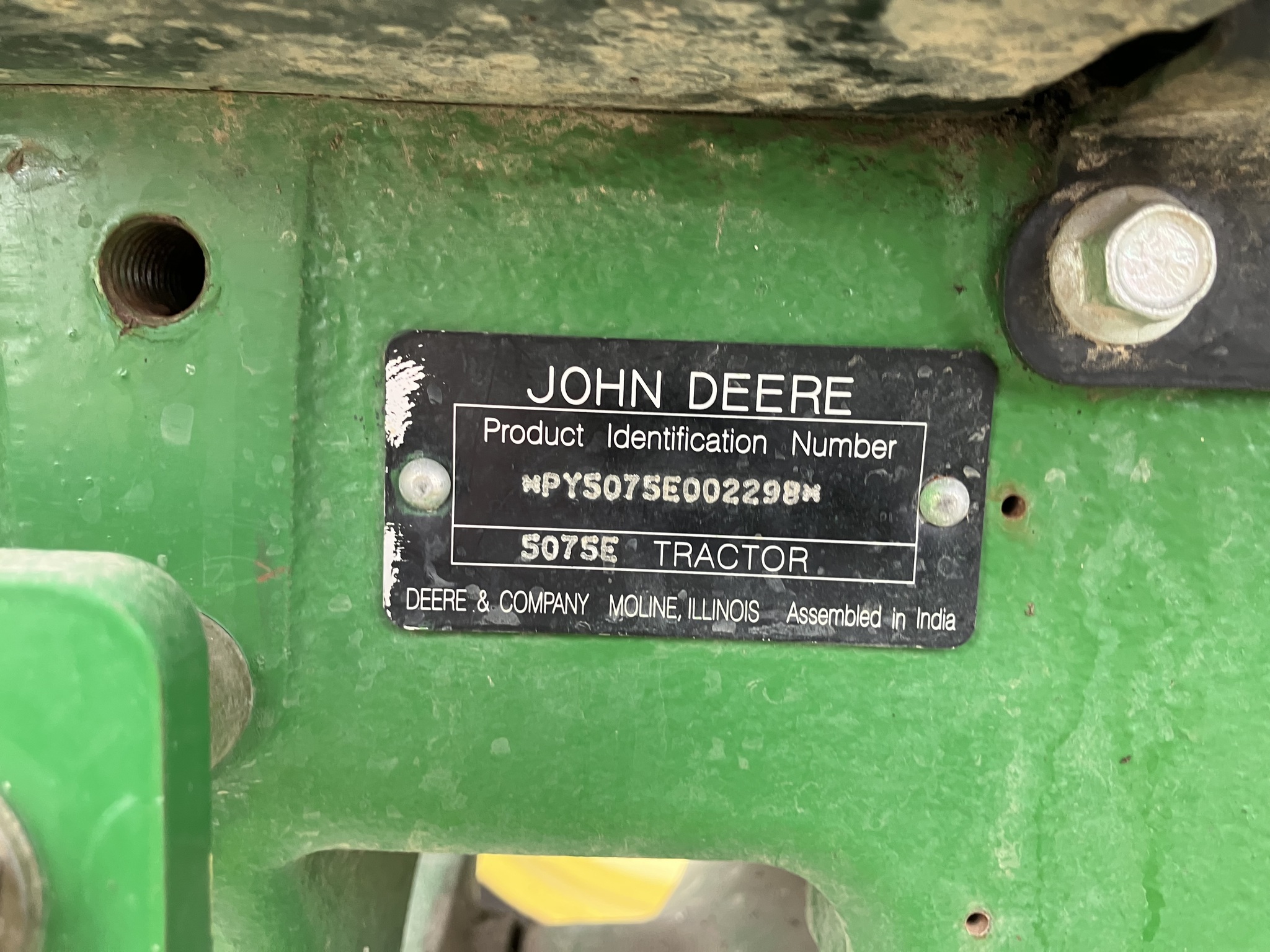 2010 John Deere 5075E Image 13