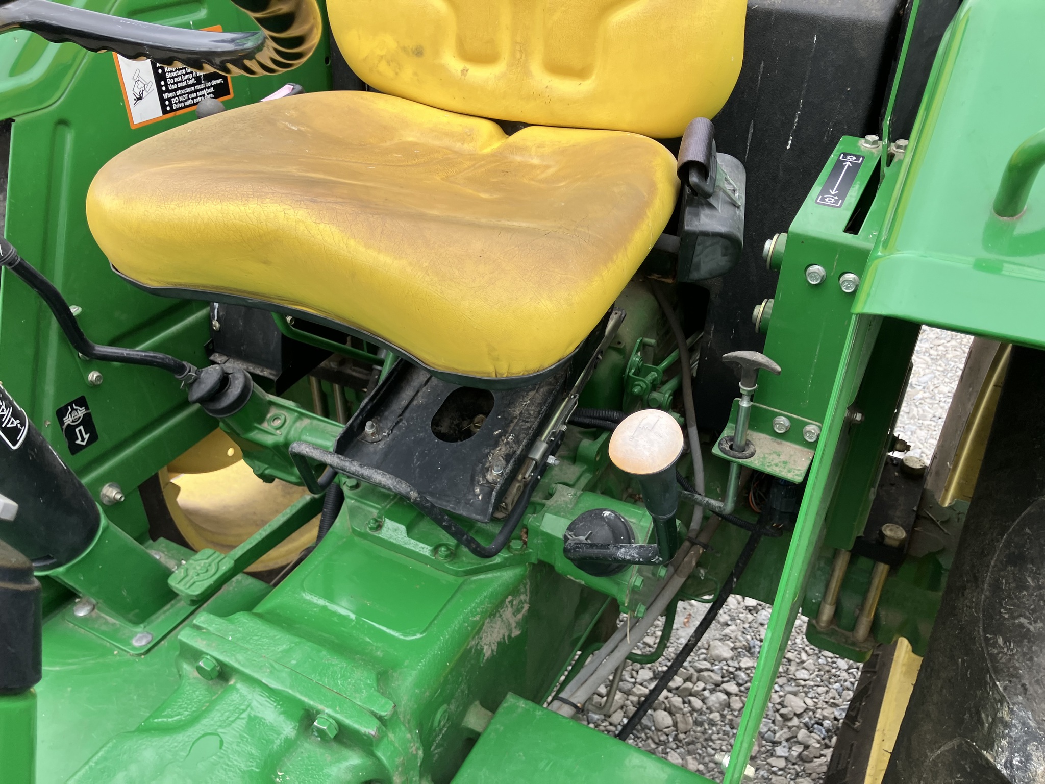 2010 John Deere 5075E Image 5