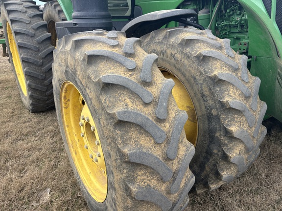 Photo of 2015 John Deere 8320R