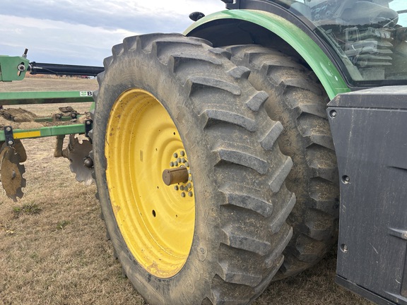Photo of 2015 John Deere 8320R