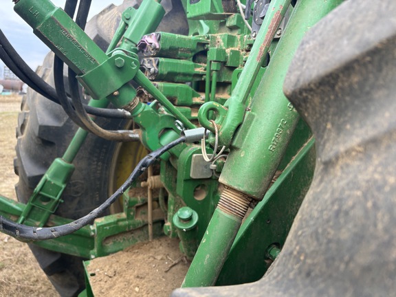 Photo of 2015 John Deere 8320R