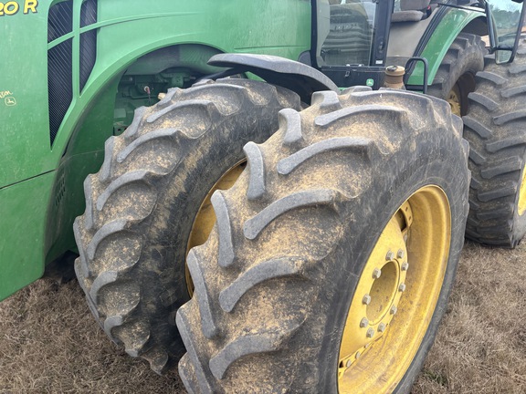 Photo of 2015 John Deere 8320R