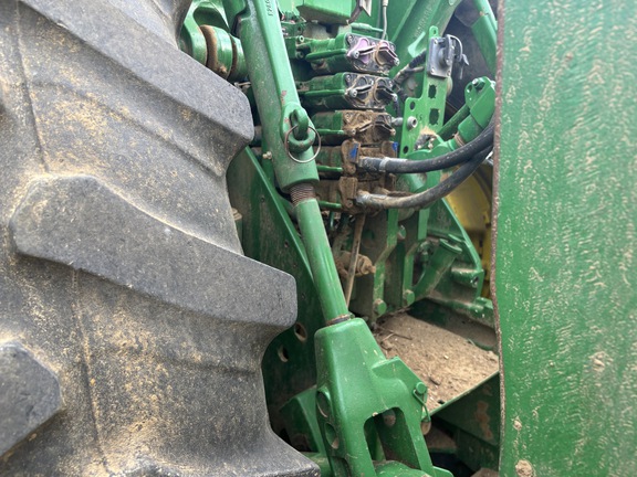 Photo of 2015 John Deere 8320R