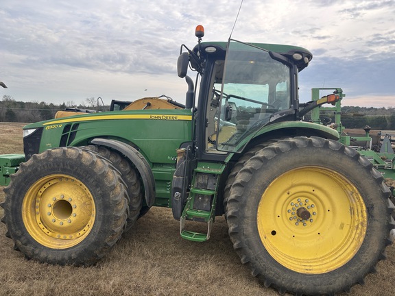 Photo of 2015 John Deere 8320R