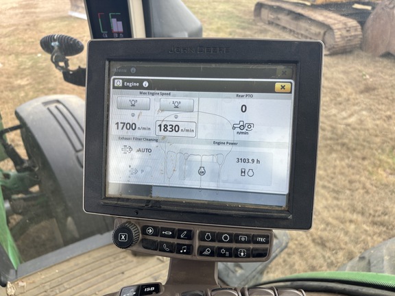 Photo of 2015 John Deere 8320R