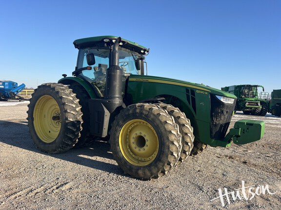Photo of 2015 John Deere 8320R