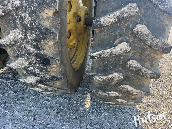 Photo of 2015 John Deere 8320R