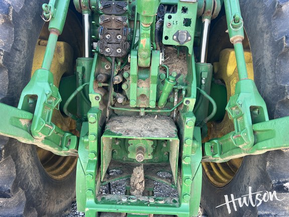 Photo of 2015 John Deere 8320R