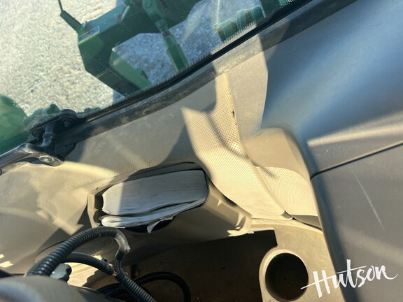 Photo of 2015 John Deere 8320R