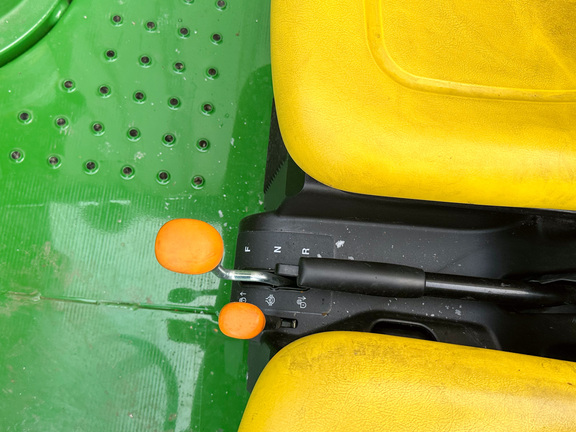 2024 John-Deere TX 4X2