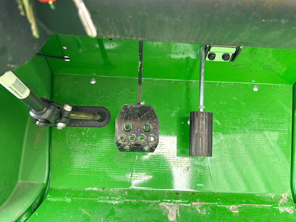 2024 John-Deere TX 4X2