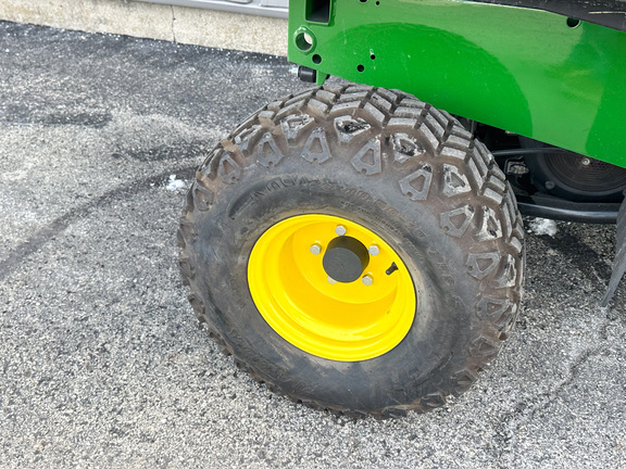 2024 John-Deere TX 4X2