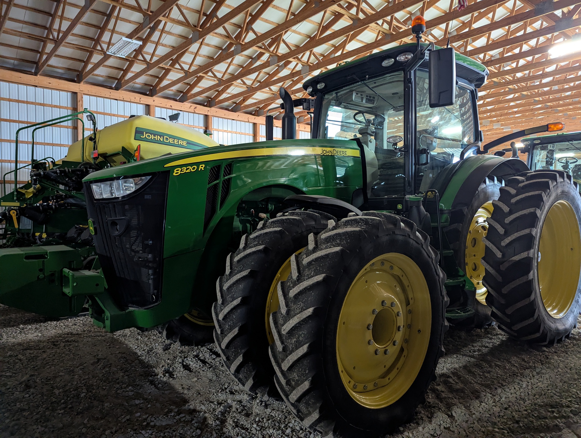 2017 John Deere 8320R Image 1