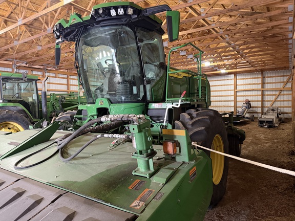 2024 John Deere W235R - Photo2
