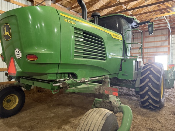 2024 John Deere W235R - Photo4