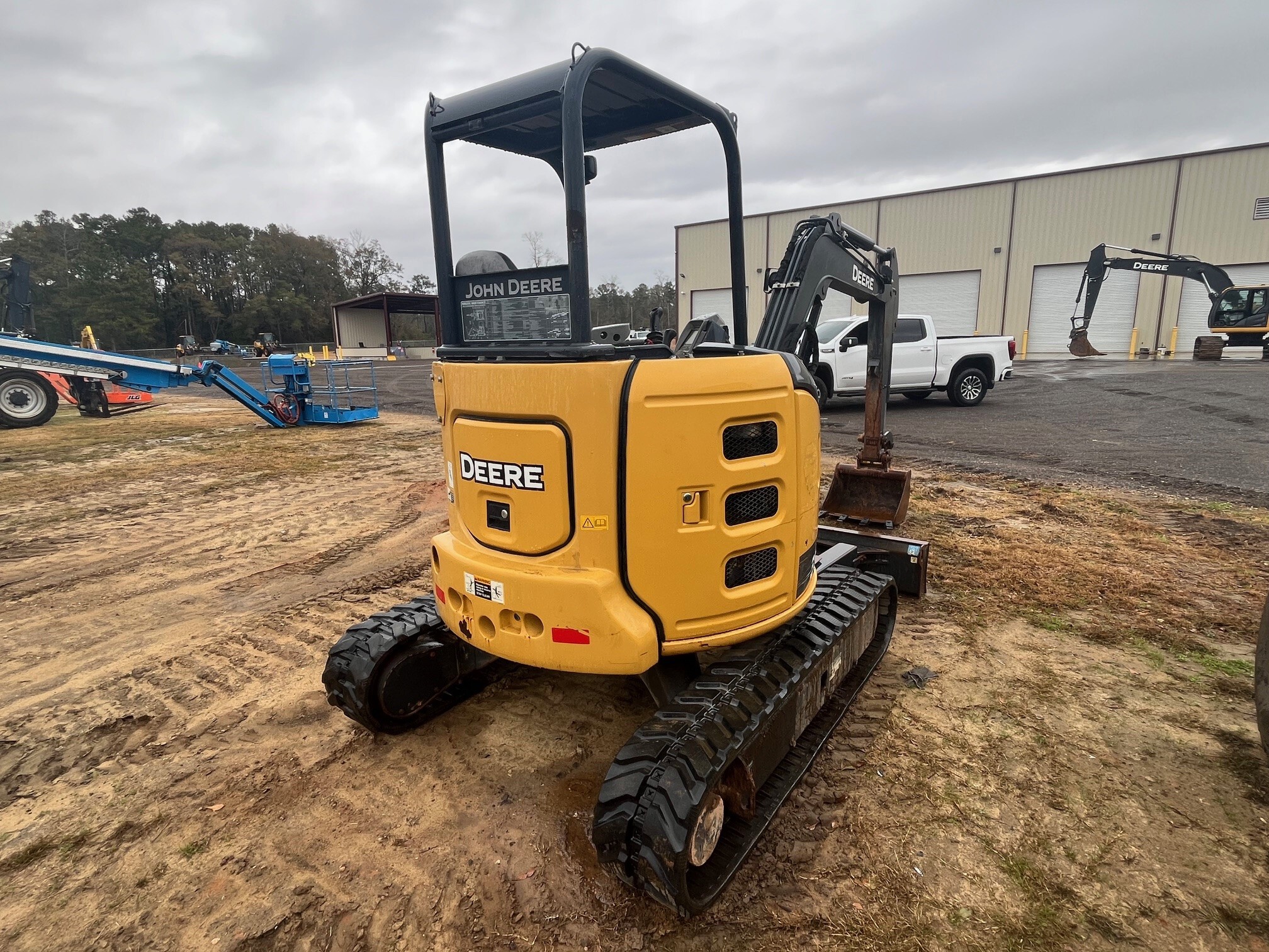 2019 John Deere 35G Image 2