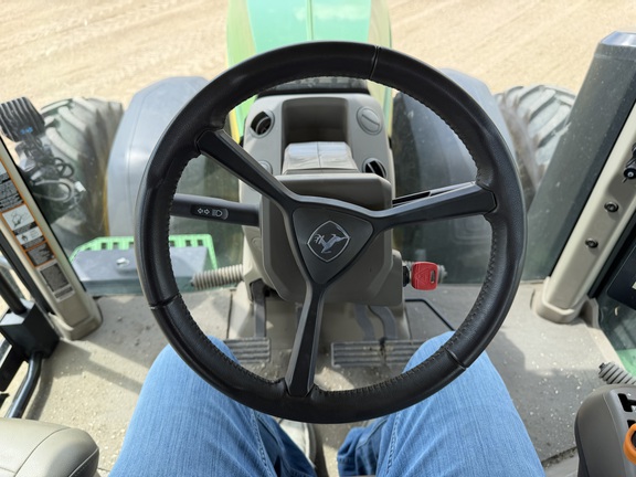 2025 John Deere 8R 410 - Photo30