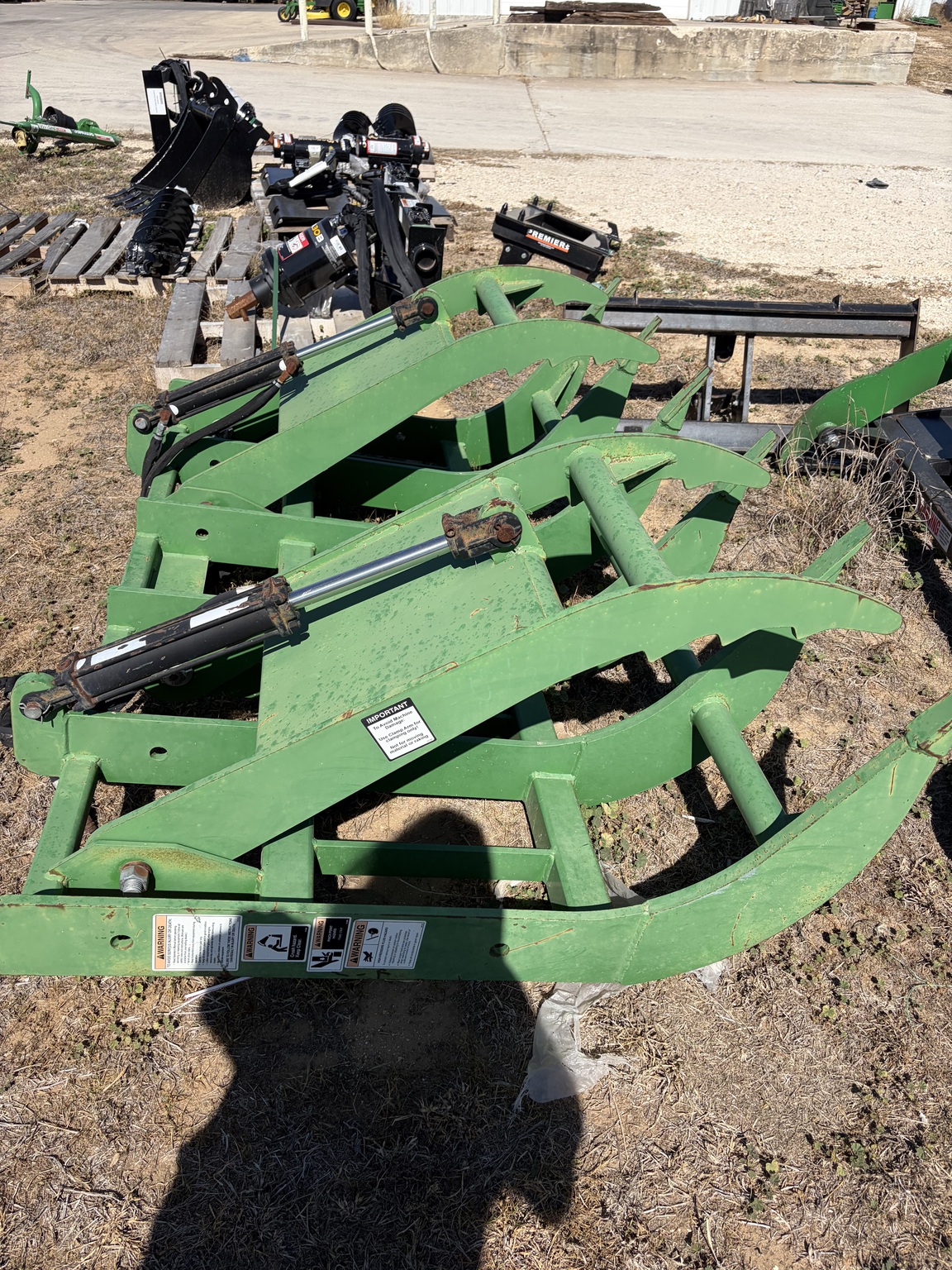 2015 Frontier AV20G Image 1