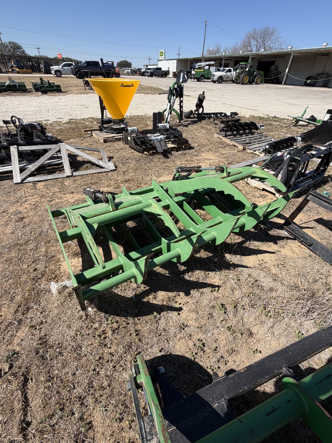 2015 Frontier AV20G Image 3