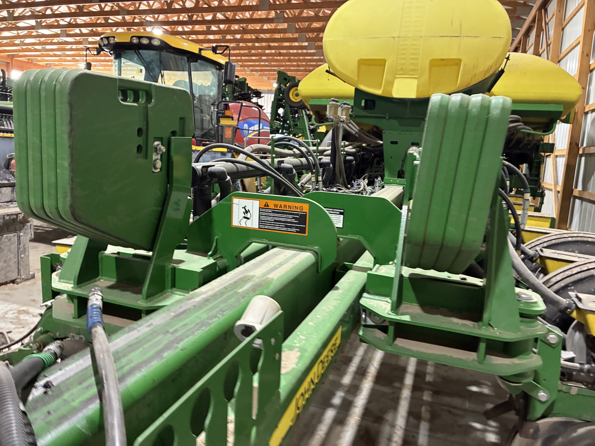 2016 John Deere 1775NT Image 10