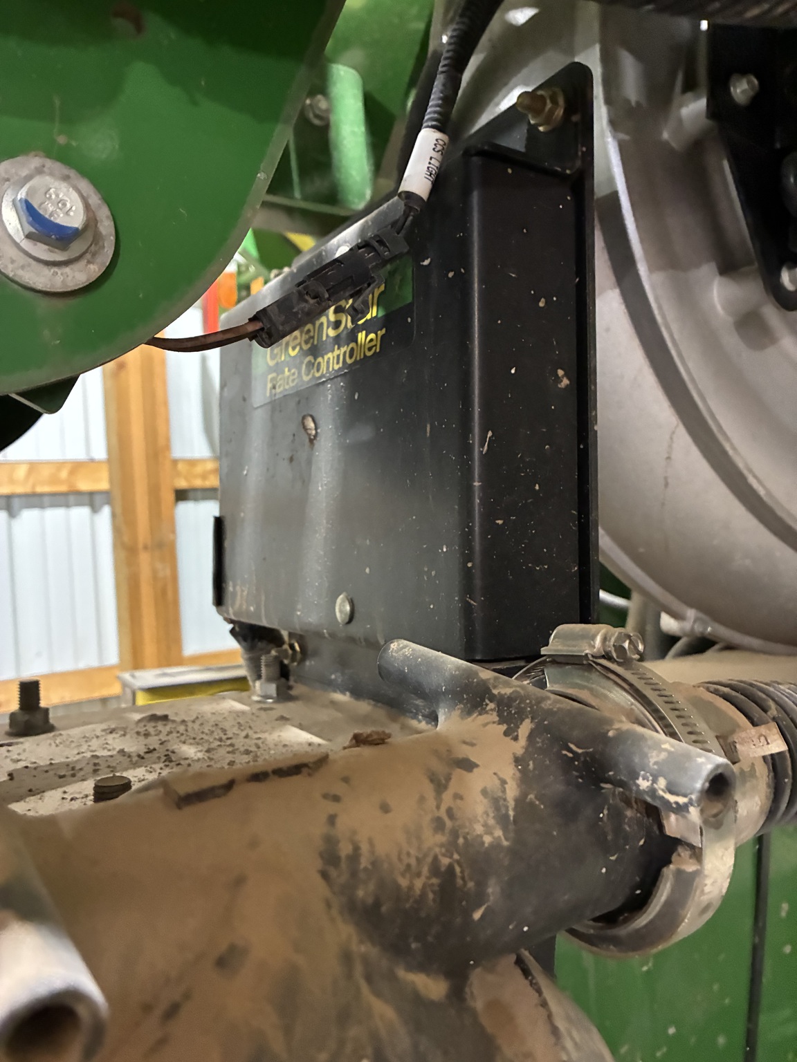 2016 John Deere 1775NT Image 2