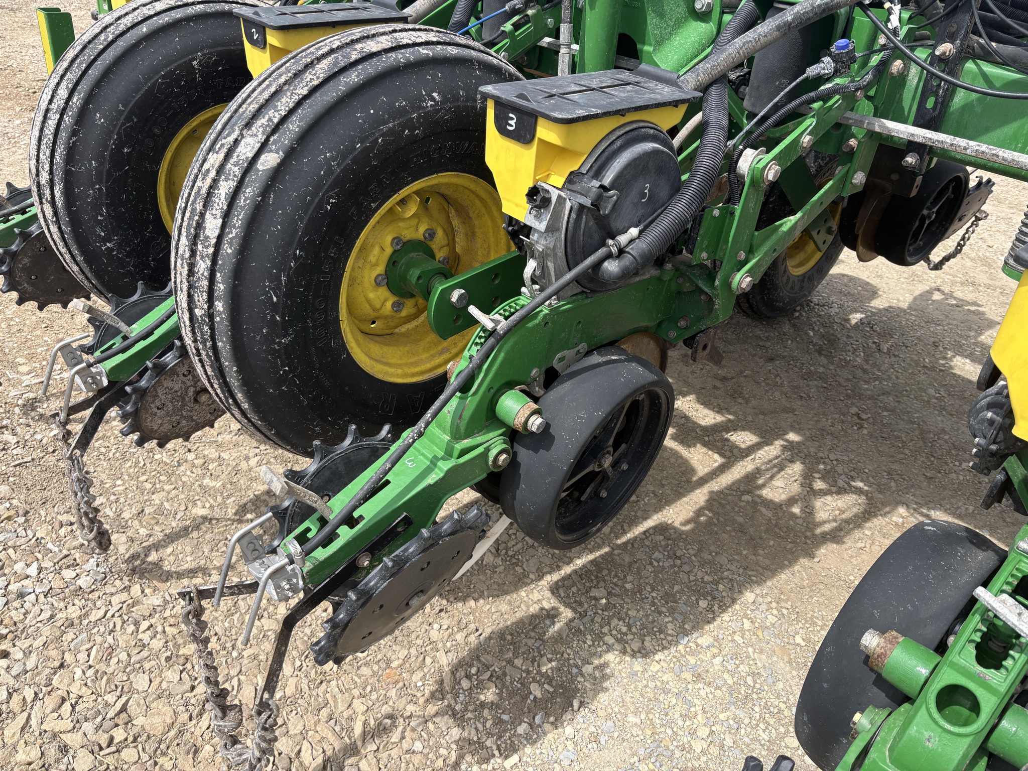 2016 John Deere 1775NT Image 6