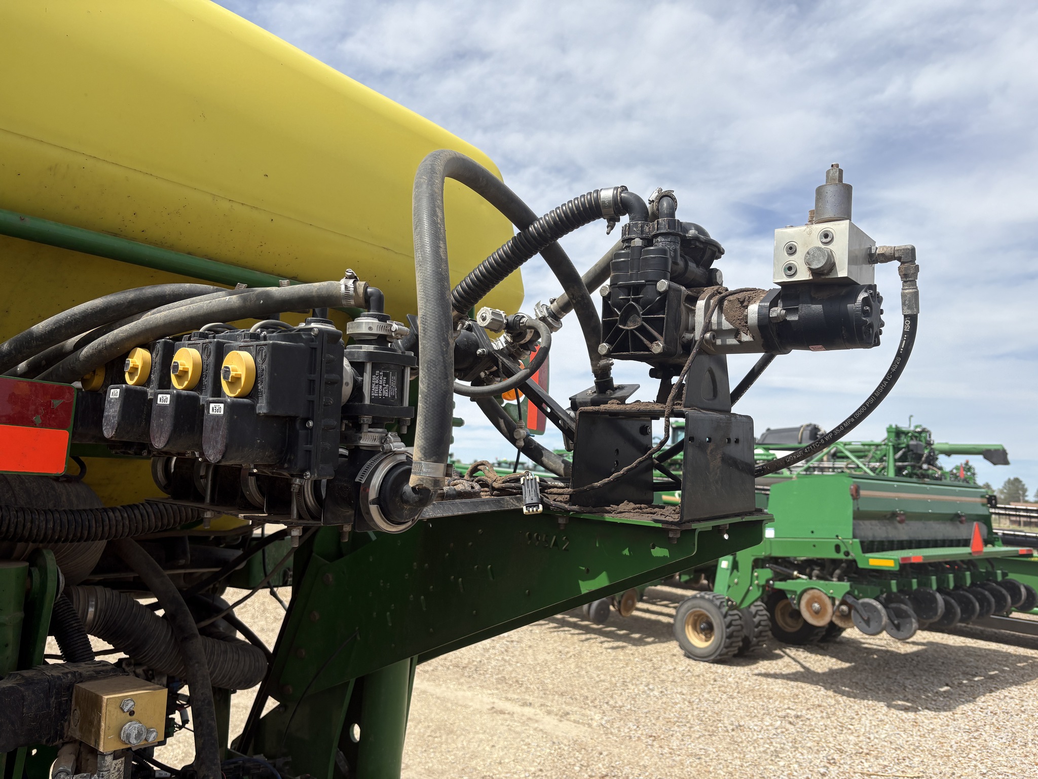 2016 John Deere 1775NT Image 7