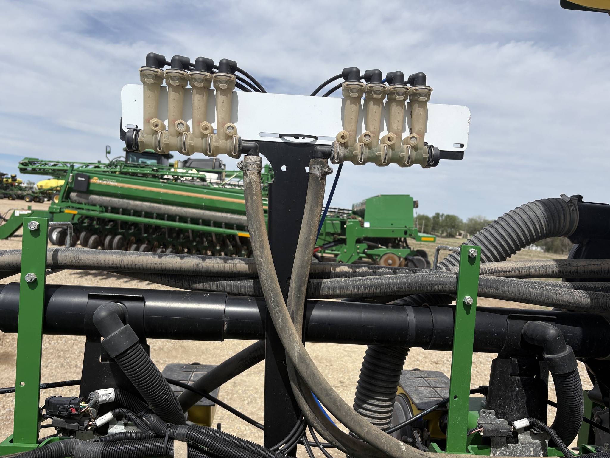 2016 John Deere 1775NT Image 9