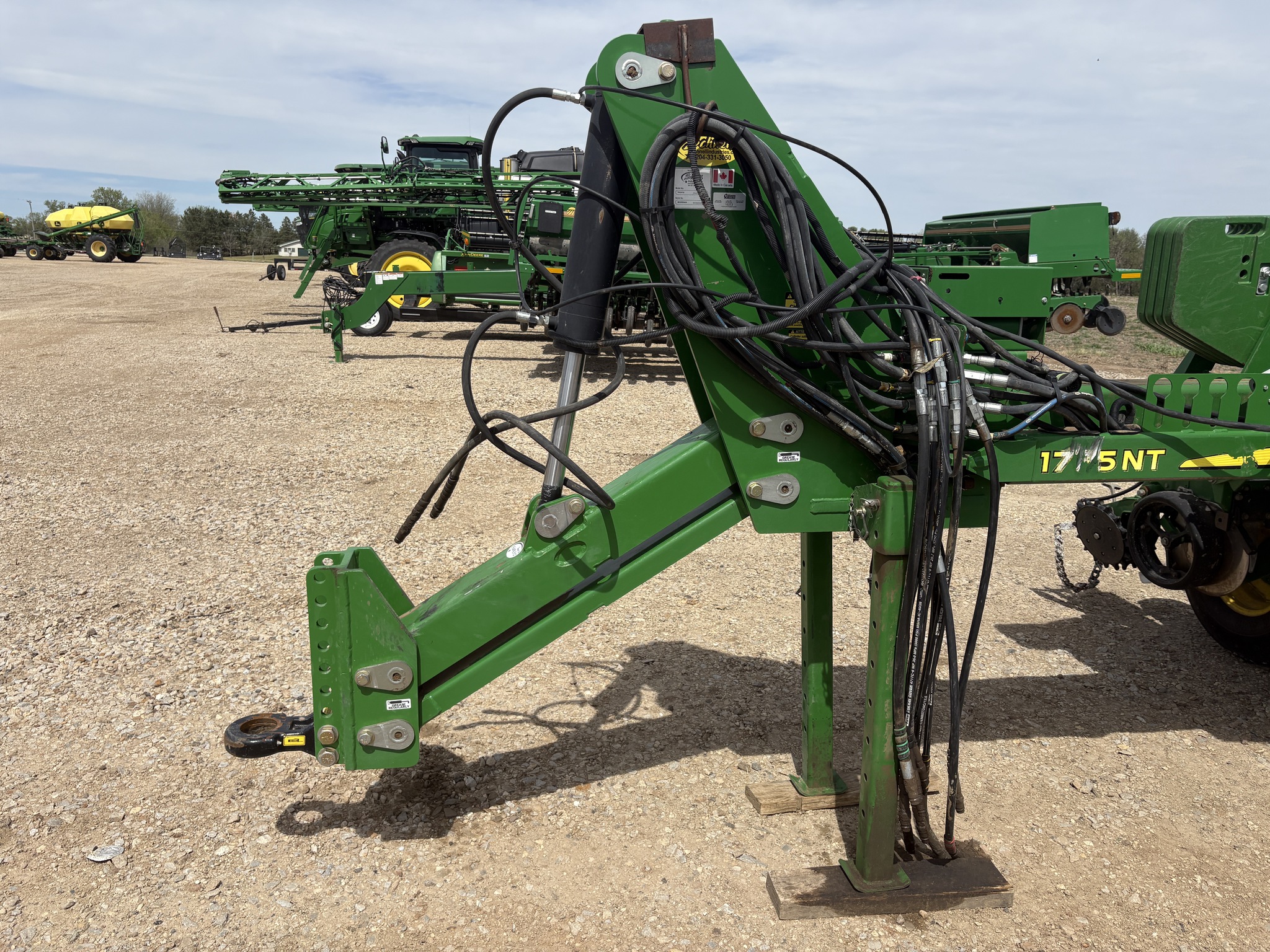 2016 John Deere 1775NT Image 10