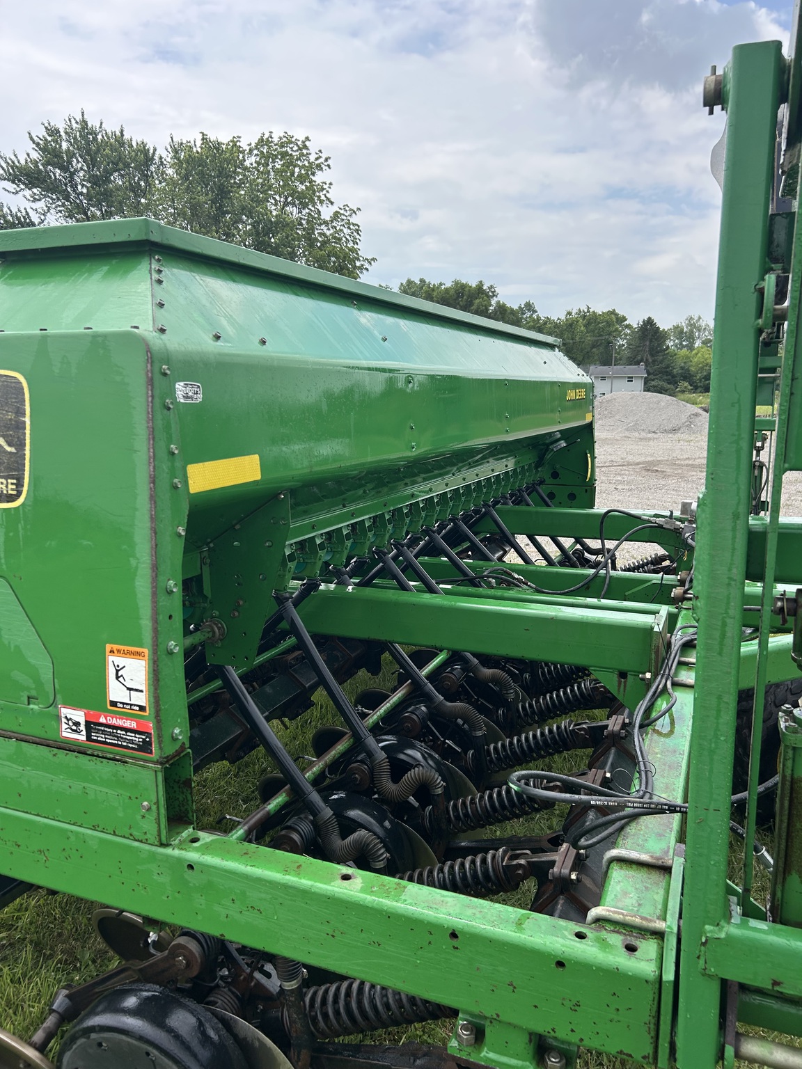 2000 John Deere 1560 Image 10