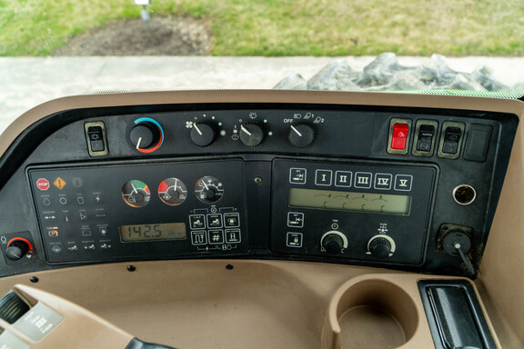 Used 1998 John Deere 8300 Row Crop Tractors at Koenig Equipment in Anna, OH - Photo30