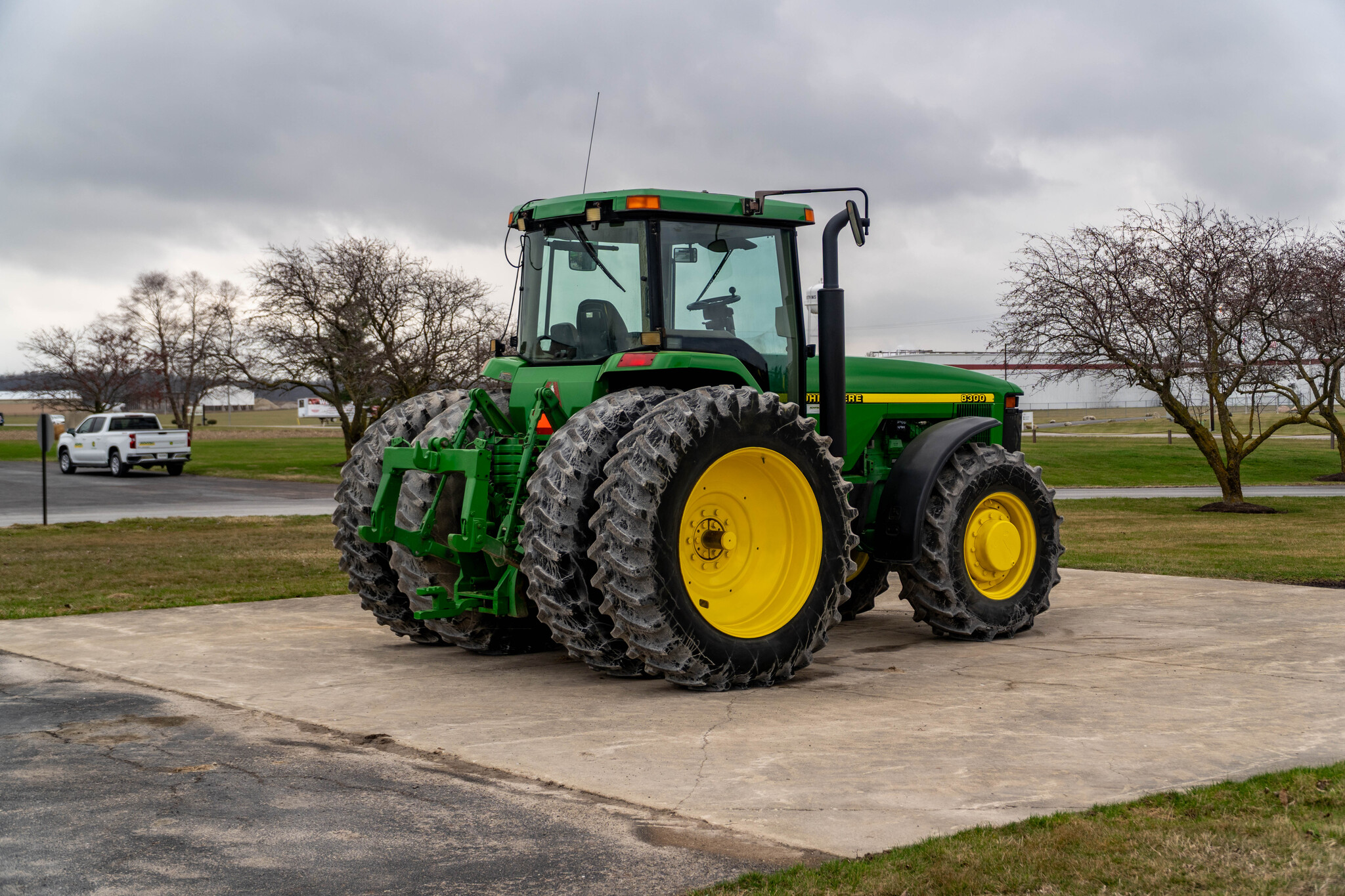 Used 1998 John Deere 8300 Row Crop Tractors at Koenig Equipment in Anna, OH - PhotoXL4