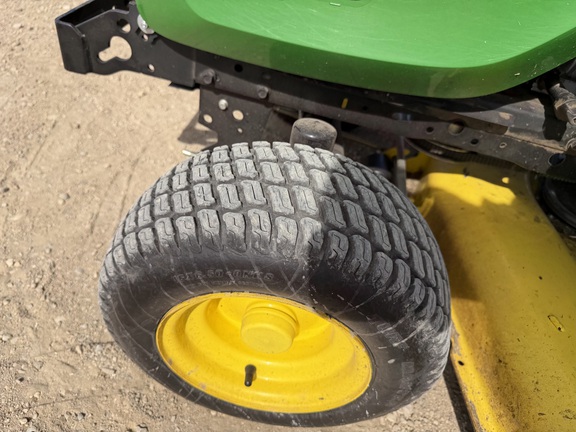 2017 John Deere X580 - Photo10