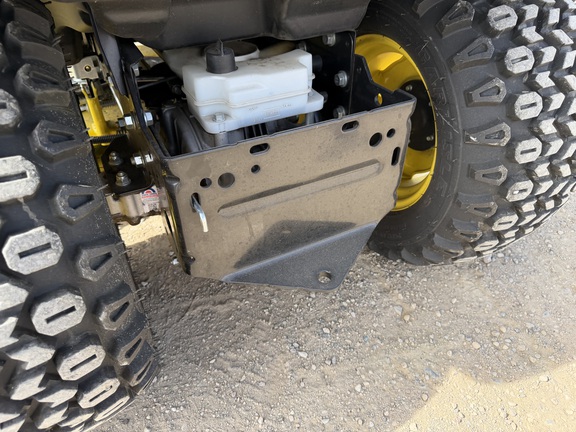 2017 John Deere X580 - Photo15