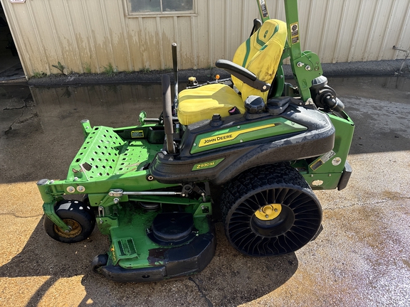 2023 John Deere Z930M Photo 1