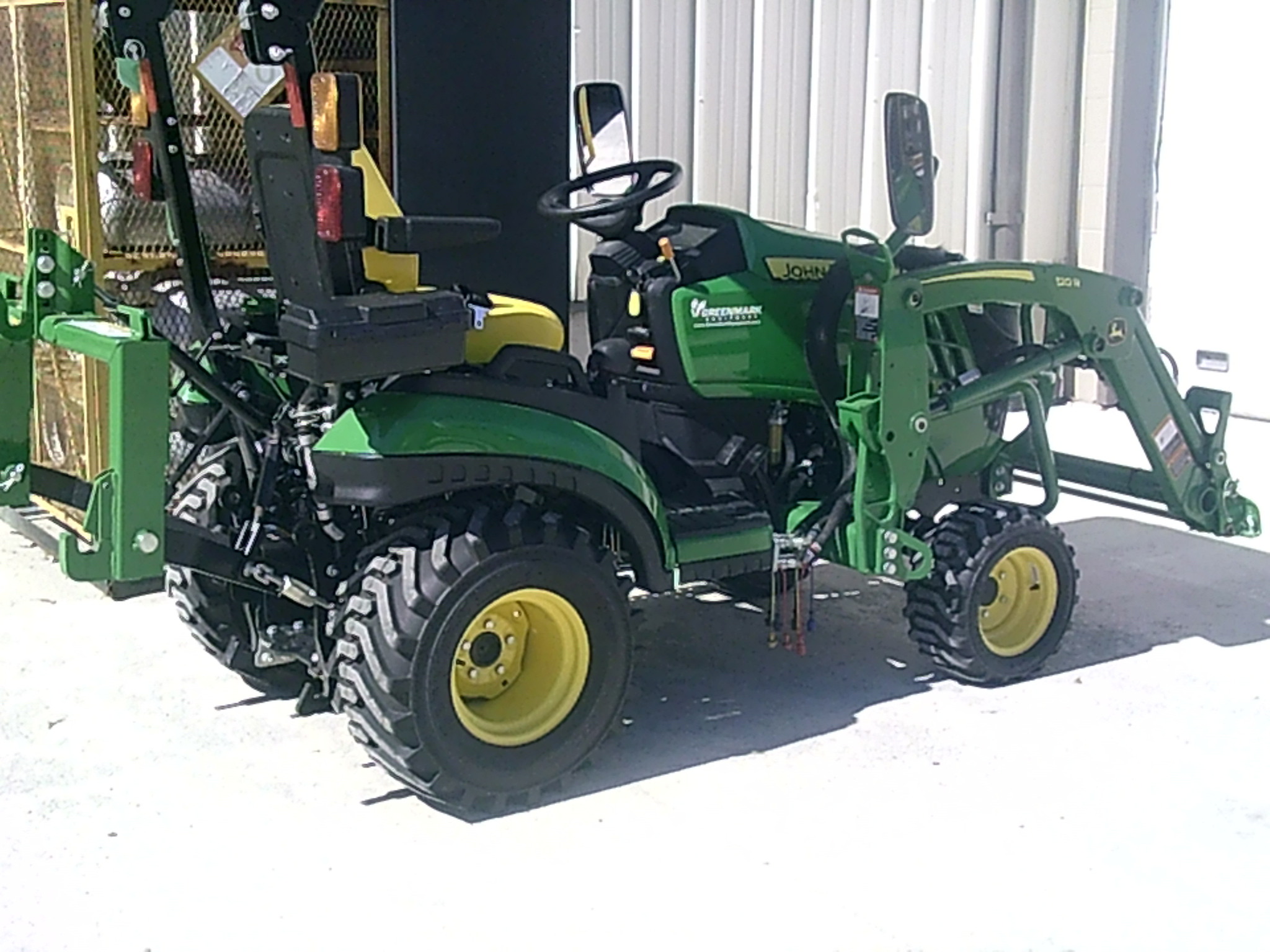 2022 John Deere 1025R Image 3