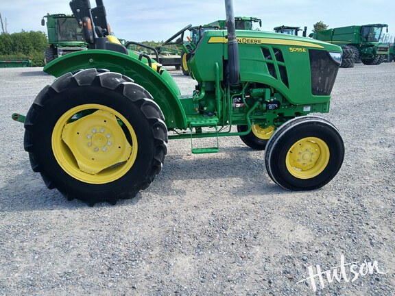 Photo of 2015 John Deere 5055E